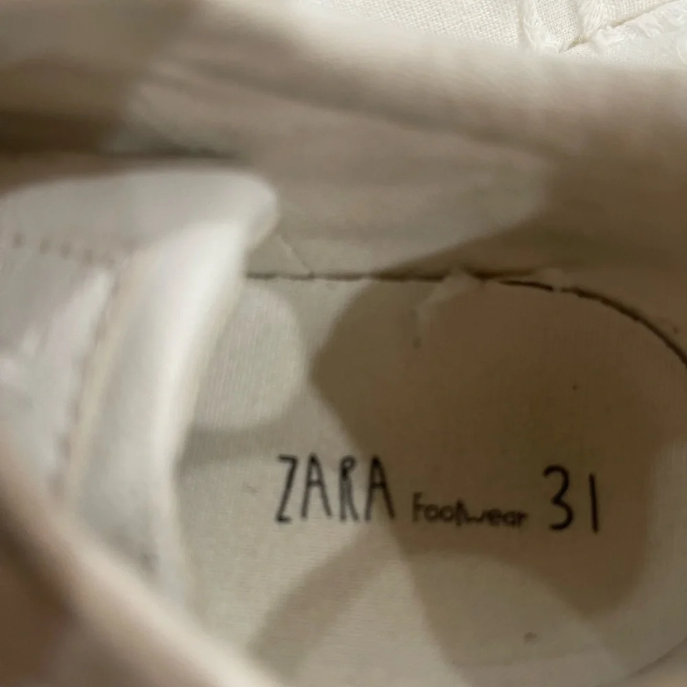 Boys Zara leather retro sneakers size 12.5 - Picture 4 of 4